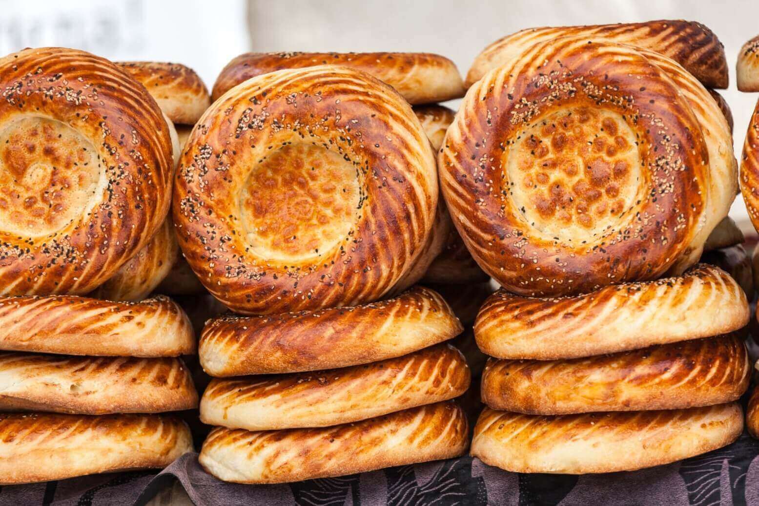 Traditional flat bread: lepeshki